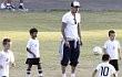 David Beckham Latih Tim Sepak Bola Anak-Anak