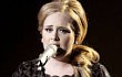 Adele Batalkan Tur Konser Amerika Karena Pendarahan Pita Suara