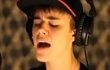 Video Justin Bieber Rekaman Lagu Natal Bersama Usher