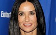 Demi Moore Sangkal Rumor Bersikap Gila dan Serang Paparazzi