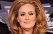 Adele Sangkal Rumor Menderita Kanker Tenggorokan