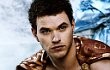 Kellan Lutz Akui Lebih Suka 'Immortals' Daripada 'Breaking Dawn'