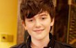 Greyson Chance Dihadiahi Wayang Golek Saat Manggung di Jakarta