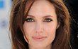Angelina Jolie Nikmati Peran Barunya Sebagai Sutradara