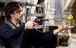 Robert Downey Jr. Mainkan Pistol di Foto Terbaru 'Sherlock Holmes: A Game of Shadows'