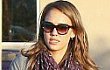 Jessica Alba Hadiahi Anak Mobil Barbie Pink