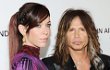 Steven Tyler Melakukan Pemberkatan Rumah