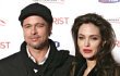 Angelina Jolie Hadiahkan Air Terjun pada Brad Pitt