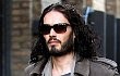 Russell Brand Diisukan Tidak Diundang ke Acara Penghargaan Karena Katy Perry