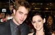 Robert Pattinson Dituntut Pakai G-String Saat Adegan Seks dengan Kristen Stewart