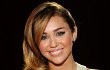 Miley Cyrus Cuek Walau Foto Kue 'Penis' Beredar