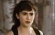 Lily Collins Dilatih Jadi Petarung di Video 'Mirror Mirror'