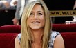 Jennifer Aniston Tersanjung Terima Walk of Fame