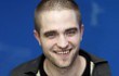 Syuting 'Breaking Dawn Part 2' Lagi, Robert Pattinson Pakai Wig