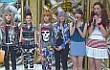 2NE1 Malu Kalah Tinggi dari Sulli (fx)