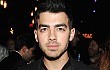Joe Jonas Sedih Berat Kemalingan Sepeda