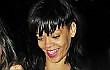 Rihanna Ketinggalan Pesawat Gara-Gara Asyik Pesta
