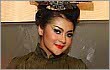 Aksi Panggung Indah Dewi Pertiwi Ditonton Produser Madonna