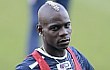 Mario Balotelli Akan Bunuh Suporter Jika Lempar Pisang di Piala Eropa
