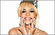 Rihanna Kembali Lepas Bra untuk Cover Majalah