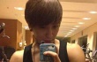 Wow, Jung Yong Hwa CN Blue Pamer Otot Kekar