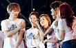 Eunhyuk Pasrah Ditowel SNSD di Konser SMTown Taiwan