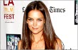 Katie Holmes Batalkan Kemunculan Pertama di Publik Pasca Gugat Cerai