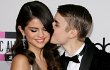 Justin Bieber Akui Sempat Takut Cium Selena Gomez