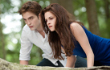 Robert Pattinson dan Kristen Stewart Berjuang di Video Syuting 'Breaking Dawn 2'