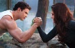 Kristen Stewart Ditantang Kellan Lutz Adu Panco di Klip 'Breaking Dawn 2'