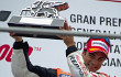 Dani Pedrosa Angkat Piala, Valentino Rossi Alami Balapan Buruk di Valencia