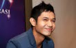 Dude Harlino Enggan Bahas Kisah Cinta Asmirandah dan Jonas Rivanno