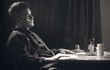 Robbie Williams Jadi Pemain Orkes dan Aktor di MV 'Different'
