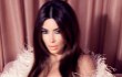 Kim Kardashian Umbar Tubuh Pakai Lingerie Tipis di Majalah