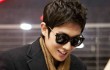 Lee Joon MBLAQ Bagi-Bagi Tanda Tangan di Lokasi Syuting Filmnya