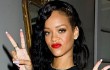 Rihanna Pamer Rambut Extension Baru
