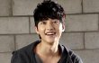 Song Joong Ki Hadiahkan Mobil Mewah pada Manajernya