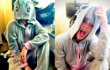 Miley Cyrus Unggah Foto Pamer Cincin Tunangan