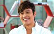 Kecanduan Kopi, Lee Byung Hun Punya Lisensi Sebagai Barista