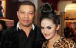 Inilah Alasan Raul Lemos Ogah Bahas Hadiah Ultah ke-38 Krisdayanti