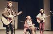Lunafly Nyanyikan Lagu Indonesia di Konser Pertama Jakarta