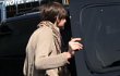 Anne Hathaway Salah Masuk Mobil Orang Gara-Gara Dikejar Paparazzi