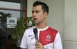 Raffi Ahmad Bangga Dapatkan Tanda Tangan Robin van Persie