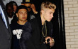 Justin Bieber Digiring Keluar Klub Karena Tak Cukup Umur