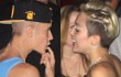 Clubbing Bareng Justin Bieber, Miley Cyrus Bantah Gosip Kencan