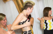 Miley Cyrus Syok Tali Branya Lepas Saat Pesta