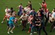 Suporter Atletico Madrid Heboh Sambut Kedatangan David Villa