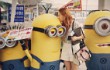Tae Yeon SNSD Cium Minion untuk Promo 'Despicable Me 2'