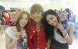 Taeyeon dan Yuri SNSD Kunjungi Shinhwa di Backstage Konser Seoul