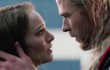 Chris Hemsworth Cium Mesra Natalie Portman di Trailer 'Thor 2'